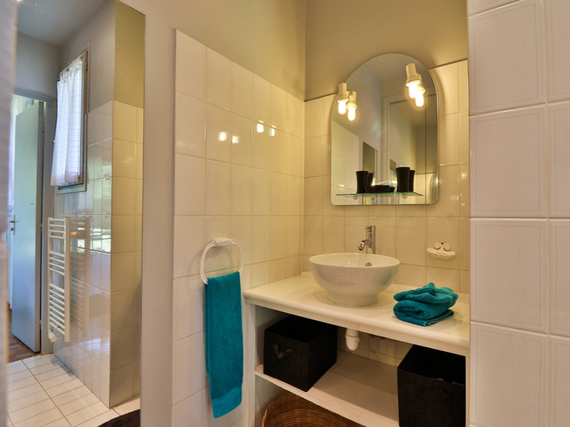 Chambres d'hôtes Ronin-Pillet colle sur loup 06480 N° 10